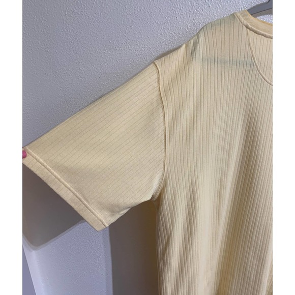 EUC, Consensus Sportswear Men’s Sz XXL Short Sleeve V-Neck Yellow Polo - Picture 7 of 9